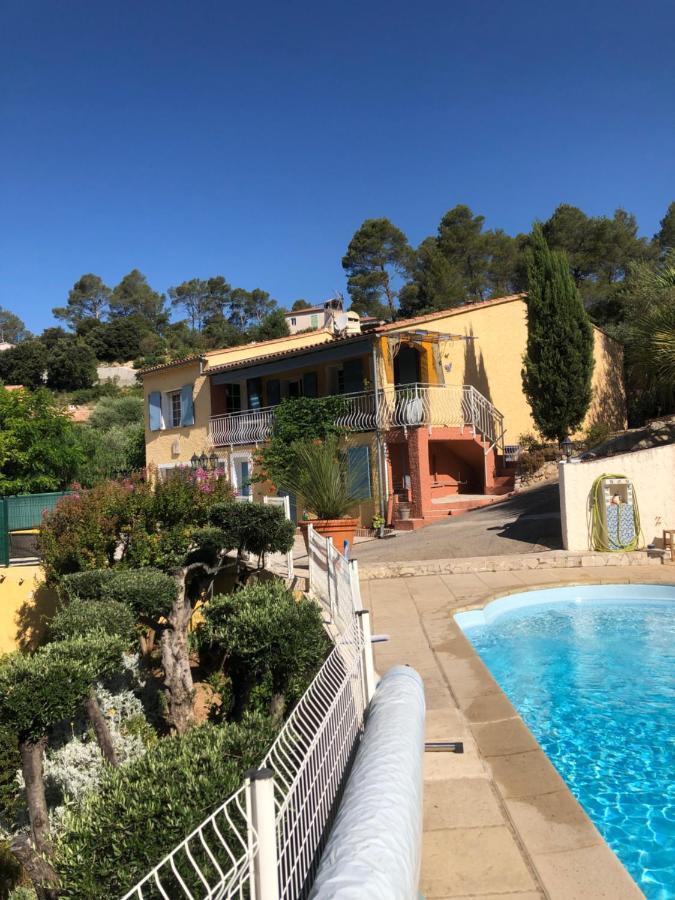 Appartement Dans La Colline Belgentier Екстериор снимка