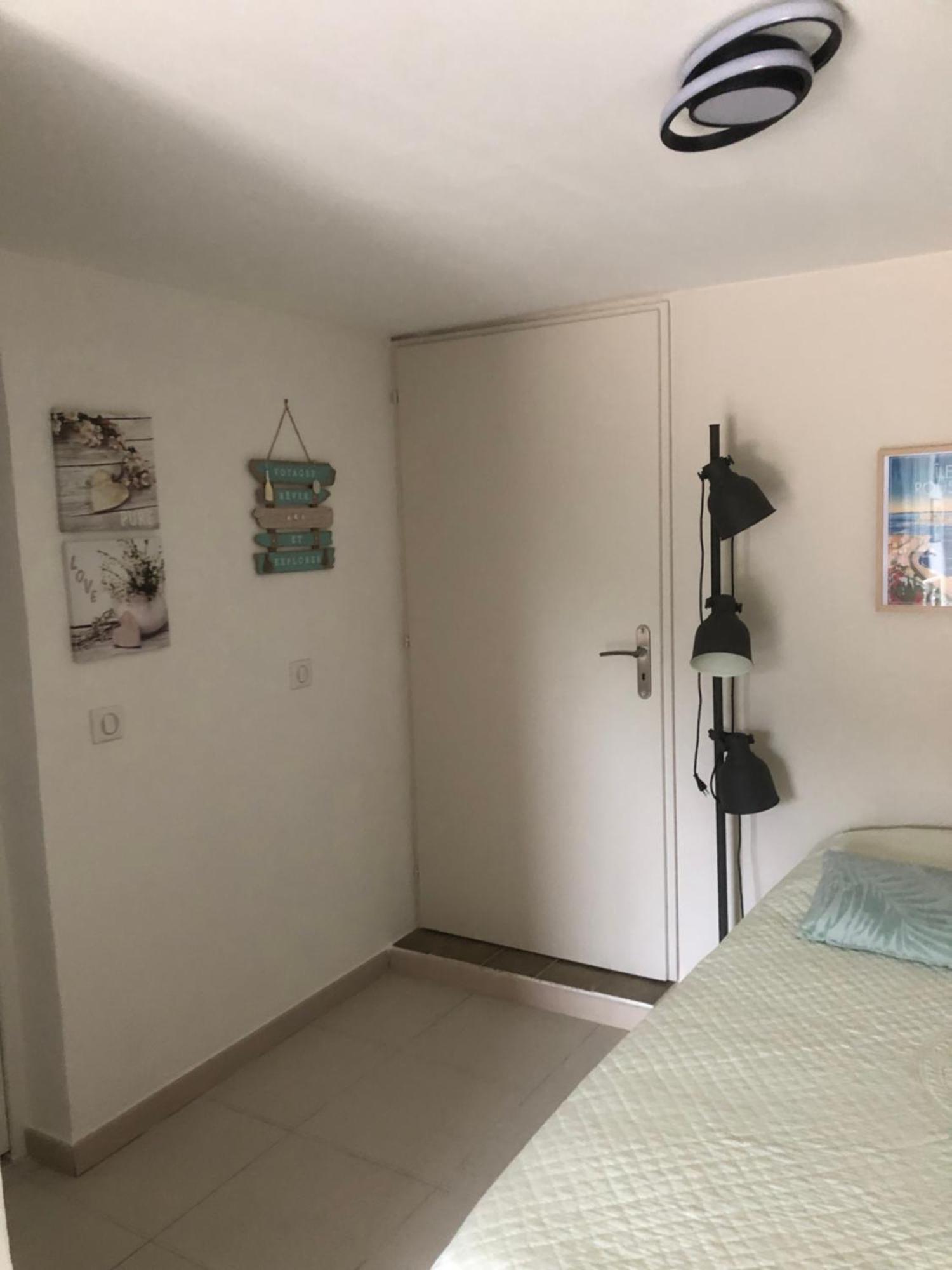Appartement Dans La Colline Belgentier Екстериор снимка