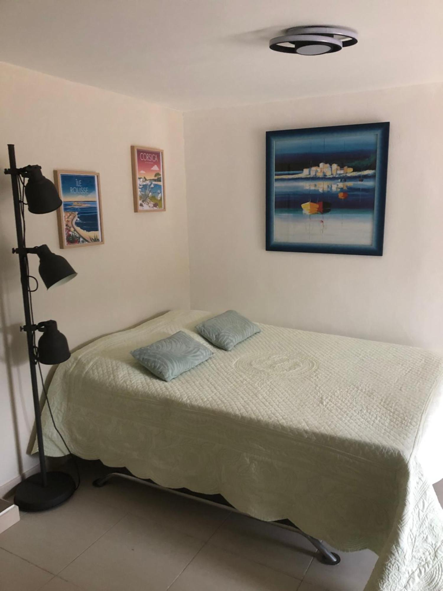 Appartement Dans La Colline Belgentier Екстериор снимка